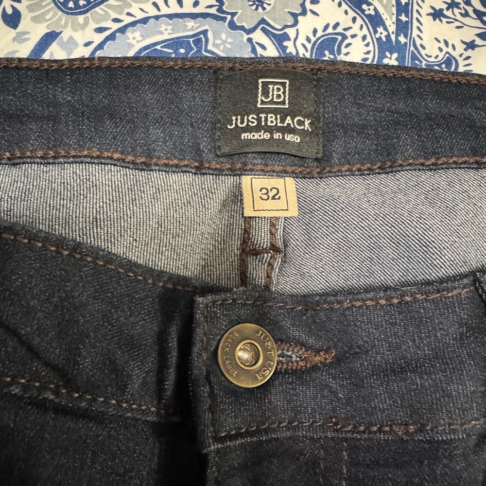 Just Black Size 32 dark blue jeans